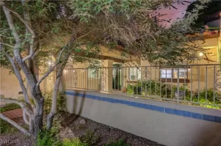 Photo #3: 2717167 Listing 