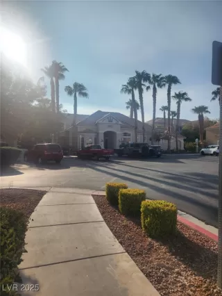 Photo #1: 2717177 Listing 