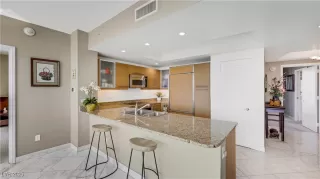 Photo #5: 2717182 Listing 