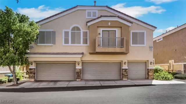 MLS: 2717189 Condo For Sale