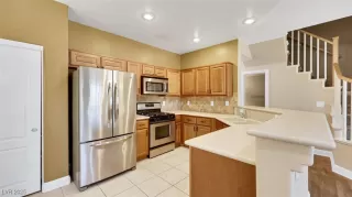 Photo #4: 2717189 Listing 