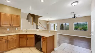 Photo #5: 2717189 Listing 