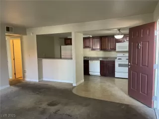 Photo #5: 2717190 Listing