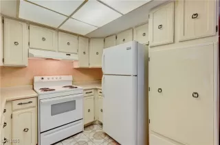 Photo #5: 2717201 Listing 