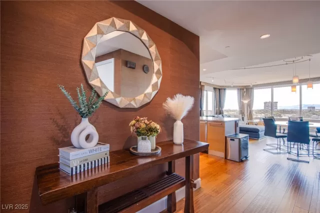 MLS: 2717235 Condo For Sale