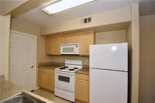 Photo #3: 2717262 Listing 