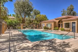 Photo #1: 2717279 Listing