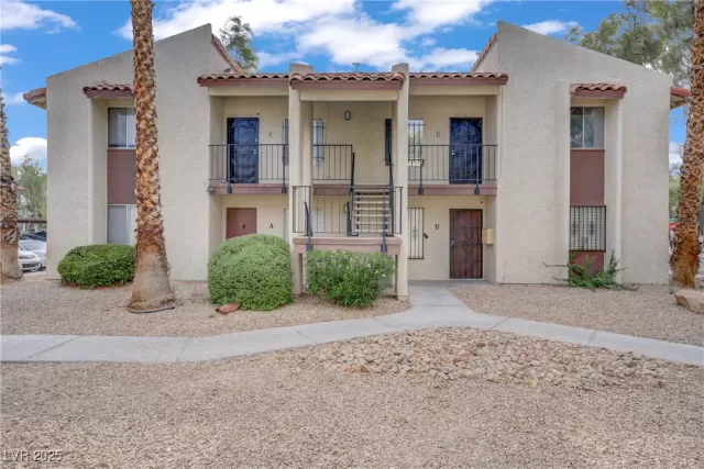 MLS: 2717285 Condo For Sale