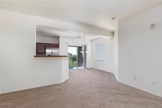 Photo #3: 2717286 Listing 