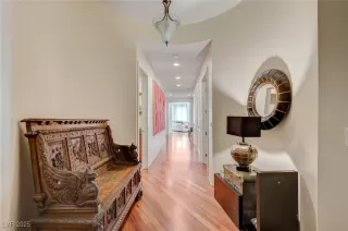 Photo #5: 2717289 Listing