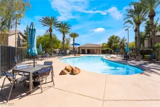 Photo #1: 2717296 Listing