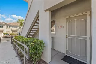 Photo #5: 2717303 Listing