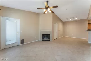 Photo #4: 2717304 Listing 