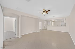 Photo #4: 2717321 Listing