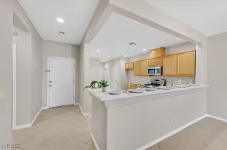 Photo #6: 2717321 Listing