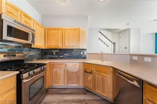 Photo #5: 2717344 Listing 