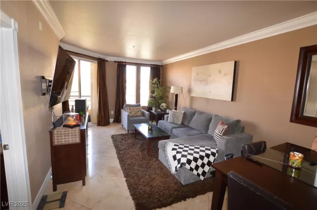 MLS: 2717359 Condo For Sale