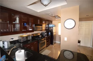 Photo #2: 2717359 Listing