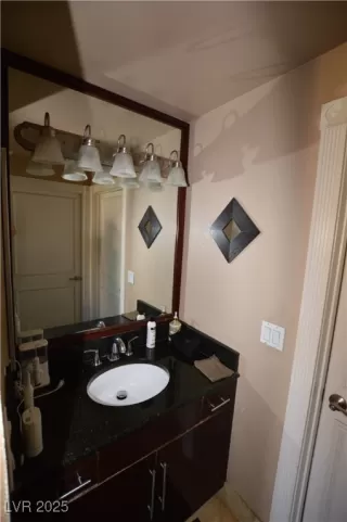 Photo #5: 2717359 Listing