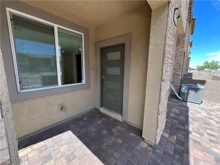 Photo #1: 2717365 Listing 