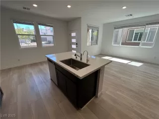 Photo #3: 2717365 Listing 