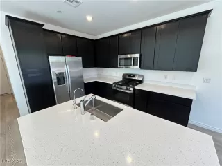 Photo #6: 2717365 Listing 