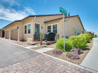 Photo #2: 2717374 Listing 