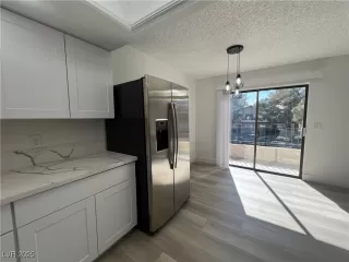 Photo #6: 2717379 Listing 