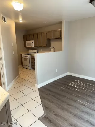 Photo #4: 2717395 Listing 