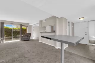 Photo #3: 2717411 Listing 