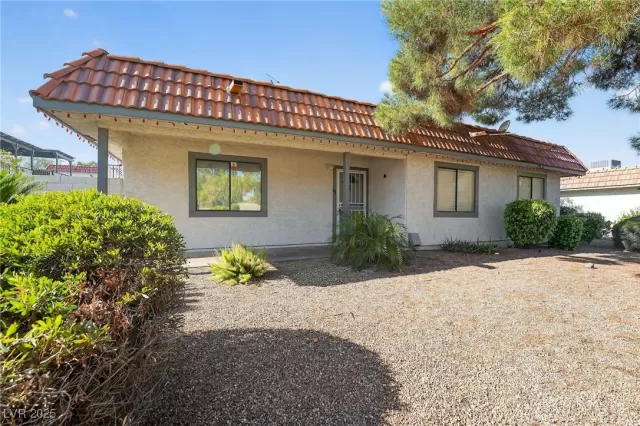 MLS: 2717425 Condo For Sale