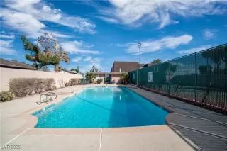 Photo #1: 2717430 Listing