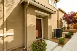 Photo #2: 2717446 Listing