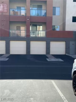 Photo #1: 2717447 Listing