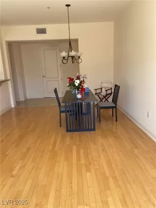 Photo #2: 2717447 Listing