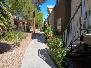 Photo #1: 2717461 Listing 