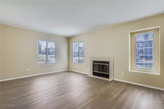 Photo #4: 2717465 Listing