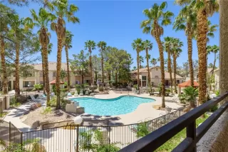 Photo #1: 2717491 Listing