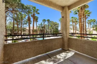 Photo #4: 2717491 Listing