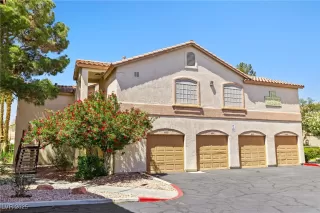 Photo #5: 2717491 Listing