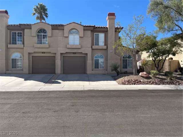 MLS: 2717543 Condo For Sale