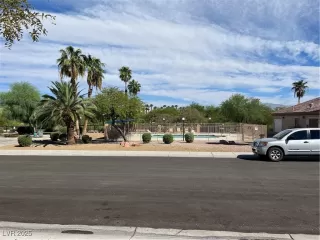 Photo #3: 2717543 Listing 