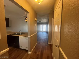 Photo #2: 2717571 Listing 