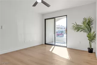 Photo #2: 2717577 Listing