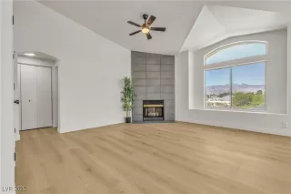 Photo #2: 2717579 Listing 