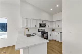 Photo #6: 2717579 Listing 