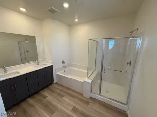 Photo #4: 2717584 Listing