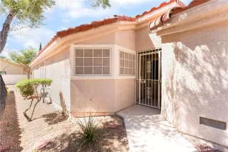 Photo #4: 2717596 Listing