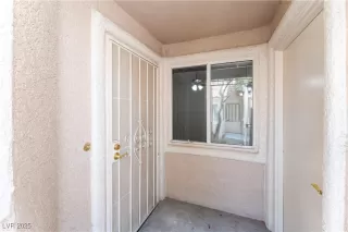 Photo #5: 2717596 Listing