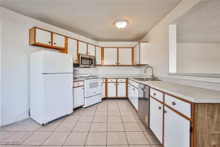 Photo #1: 2717597 Listing 